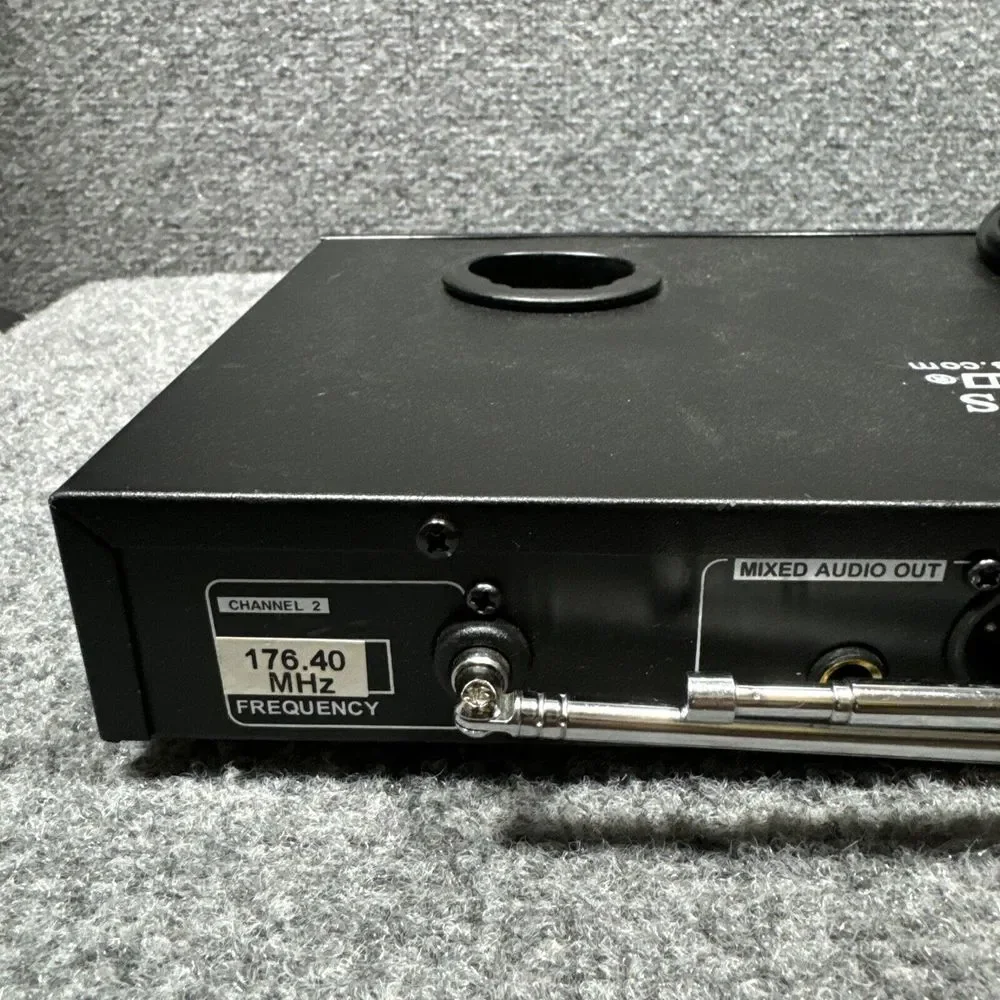 AUDIO‎ 2000'S AWR 6112 PROFESSIONAL WIRELESS MICROPHONE SYSTEM